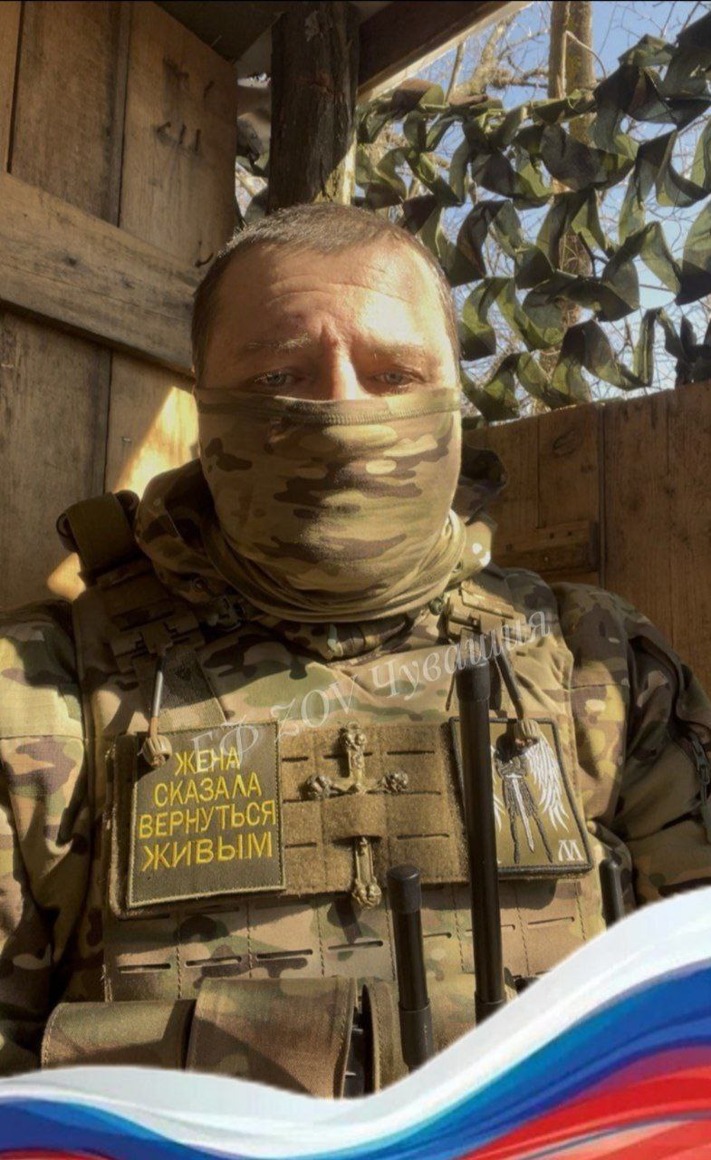 Сегодняшний выпуск проекта "Победа - дело семейное" отличается от тех, которые вы уже видели. Потому что сегодня впервые участником проекта становится действующий военный, участвующий в спецоперации, и человек по-военному немногословный. И сегодня тайной останется не только имя, но и позывной героя. Потому что так надо.