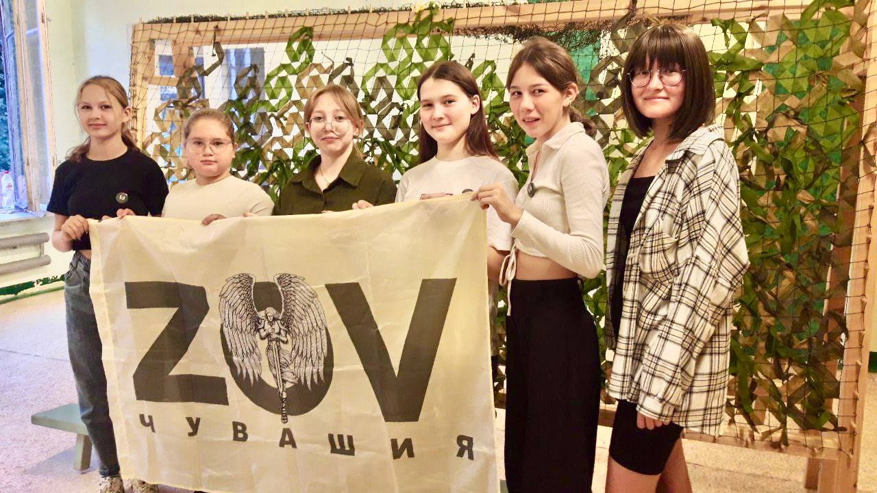 Девчонки Эльбарусовской школы Мариинско-Посадского: