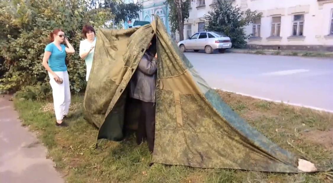 Волонтерский центр Зов Чувашия в городе  Алатырь приступил к производству плащ-палатки